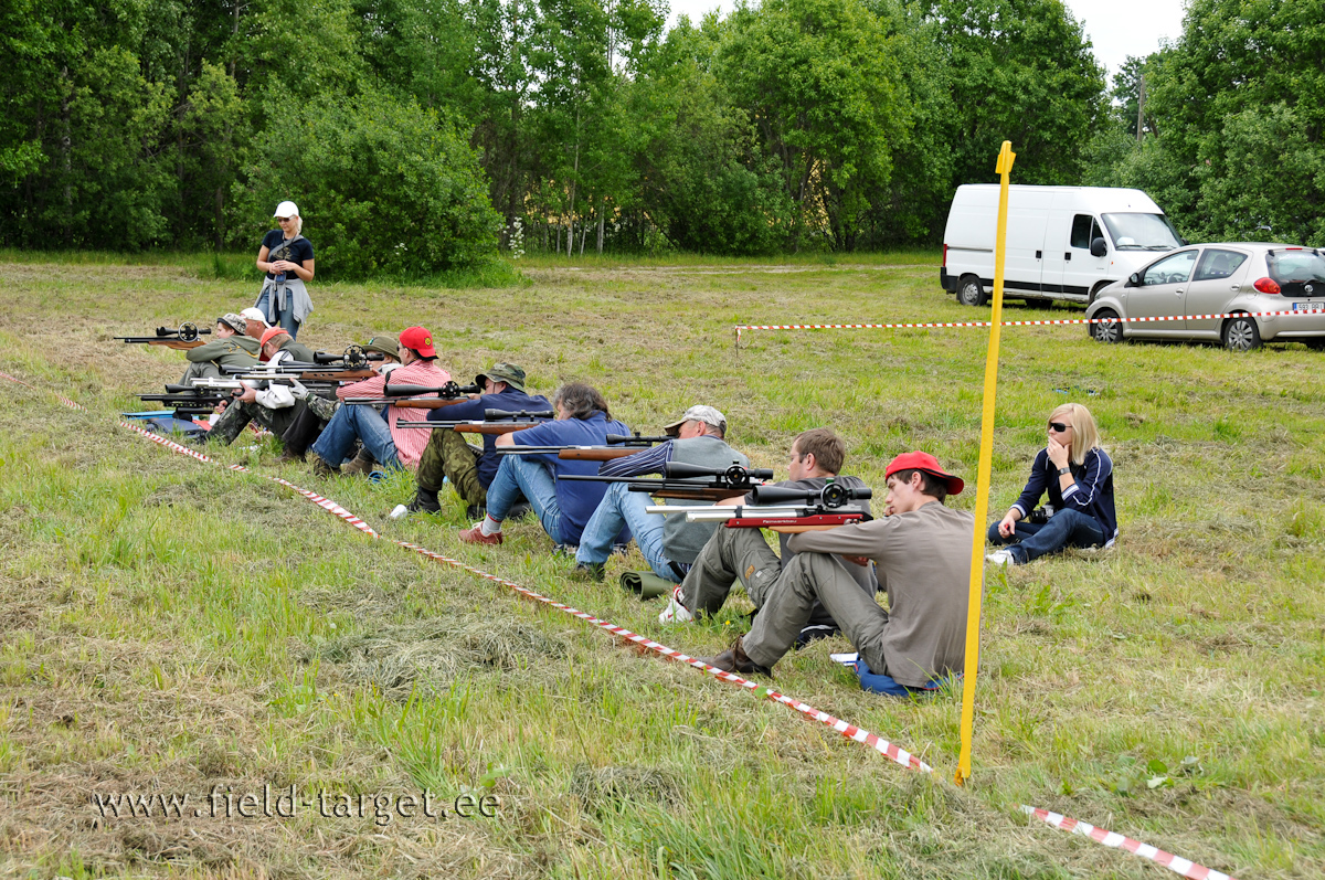 Lasta tohib naiste karmi kontrolli alla